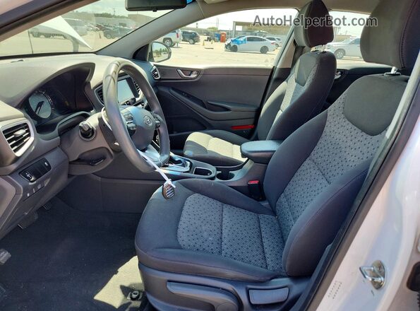 KMHC65LC4HU034571 2017 HYUNDAI IONIQ White Սալոնի դիմացի տեսք