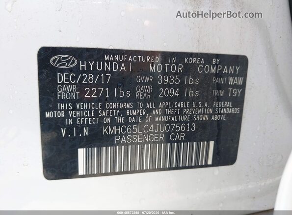 KMHC65LC4JU075613 2018 HYUNDAI IONIQ HYBRID White Widok komory silnika