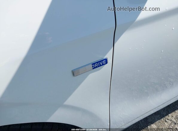 KMHC65LC4JU075613 2018 HYUNDAI IONIQ HYBRID White Widok wnętrza 360 stopni