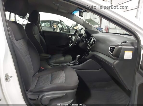 KMHC65LC4KU168309 2019 HYUNDAI IONIQ HYBRID White Front interior view