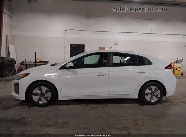 KMHC65LC4KU168309 2019 HYUNDAI IONIQ HYBRID White 360 interior view