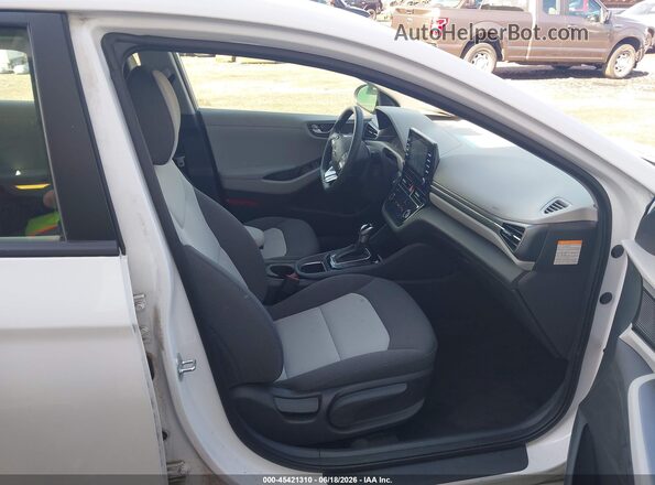 KMHC65LC4LU219776 2020 HYUNDAI IONIQ HYBRID White Սալոնի դիմացի տեսք