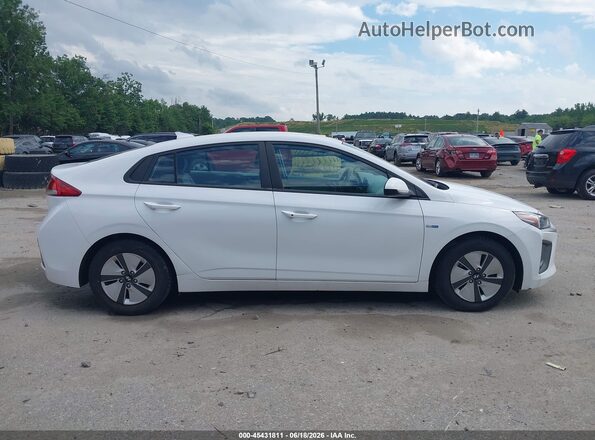 KMHC65LC4LU220085 2020 HYUNDAI IONIQ HYBRID White უკანა სალონის ხედი