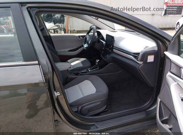 KMHC65LC4LU220183 2020 HYUNDAI IONIQ HYBRID Gray Вид салону спереду