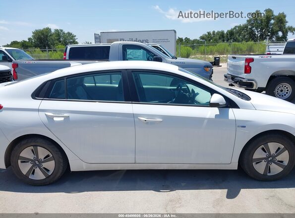 KMHC65LC4LU233354 2020 HYUNDAI IONIQ HYBRID Белый Вид задней части салона