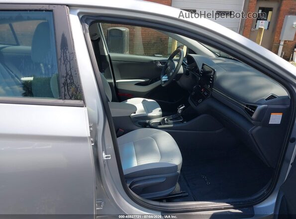 KMHC65LC4MU245747 2021 HYUNDAI IONIQ HYBRID Silver Vista interior delantera