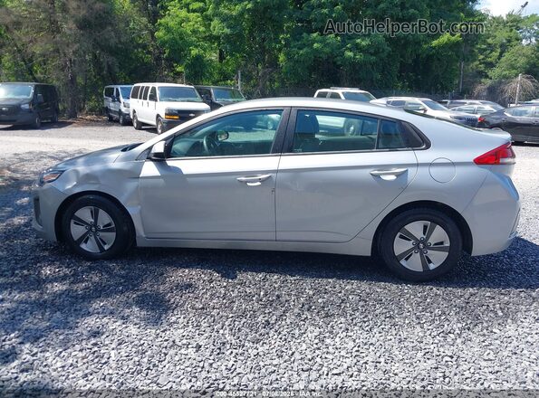 KMHC65LC4MU245747 2021 HYUNDAI IONIQ HYBRID Silver Vista interior de 360 grados