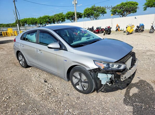 KMHC65LC5LU201593 2020 HYUNDAI IONIQ Серебряный Передняя правая четверть