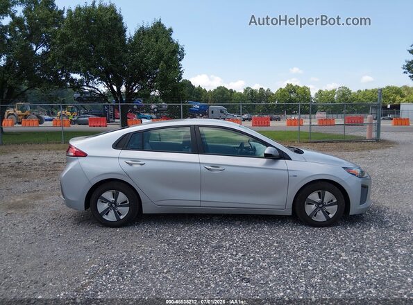 KMHC65LC5LU232147 2020 HYUNDAI IONIQ HYBRID Silver Rear interior view