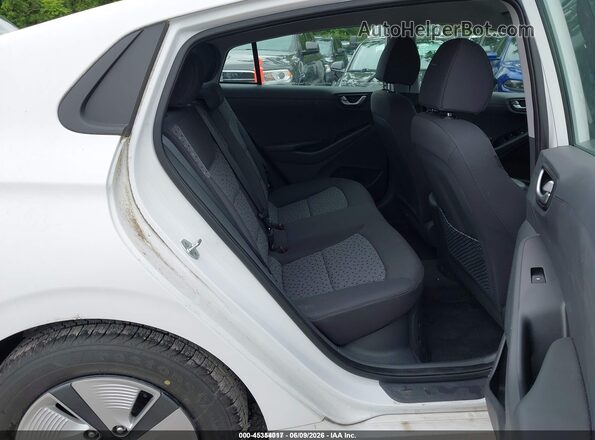 KMHC65LC6JU075791 2018 HYUNDAI IONIQ HYBRID White Vista de la etiqueta del VIN