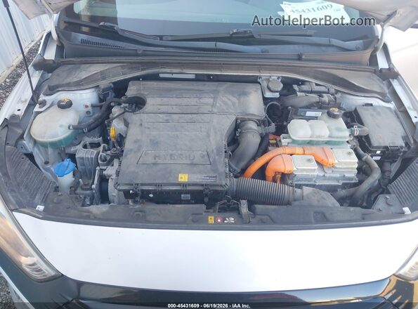 KMHC65LC6KU106877 2019 HYUNDAI IONIQ HYBRID Silver Rear view