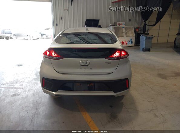 KMHC65LC6KU160907 2019 HYUNDAI IONIQ HYBRID Silver 