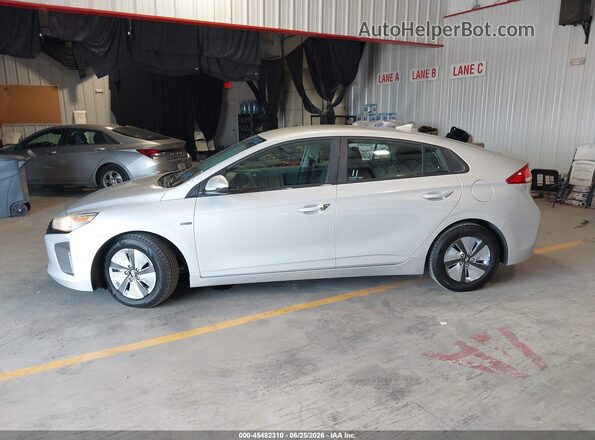 KMHC65LC6KU160907 2019 HYUNDAI IONIQ HYBRID Silver 360 interior view