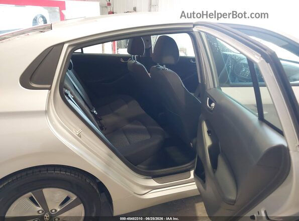 KMHC65LC6KU160907 2019 HYUNDAI IONIQ HYBRID Silver VIN sticker view