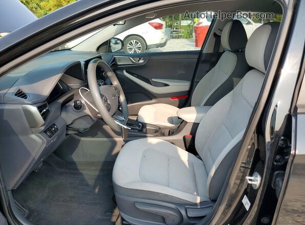 KMHC65LC6MU261481 2021 HYUNDAI IONIQ Black Widok wnętrza z przodu