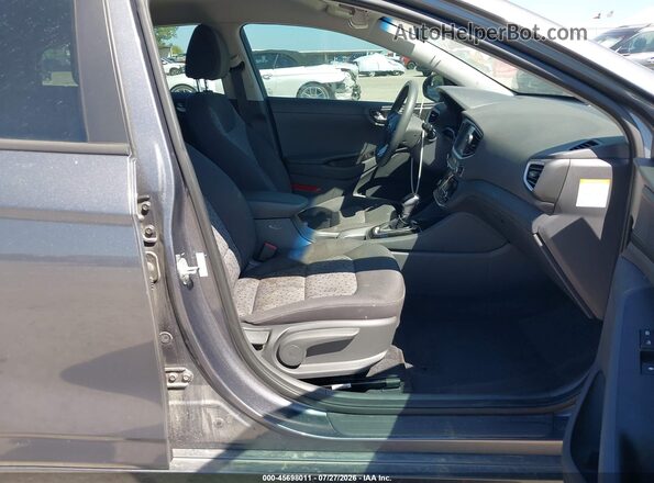 KMHC65LC7HU025136 2017 HYUNDAI IONIQ HYBRID Gray წინა სალონის ხედი