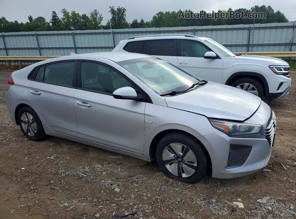 KMHC65LC7JU062242 2018 HYUNDAI IONIQ Silver წინა მარჯვენა