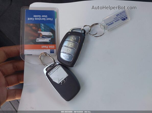 KMHC65LC7KU158566 2019 HYUNDAI IONIQ HYBRID Silver Vista del salpicadero