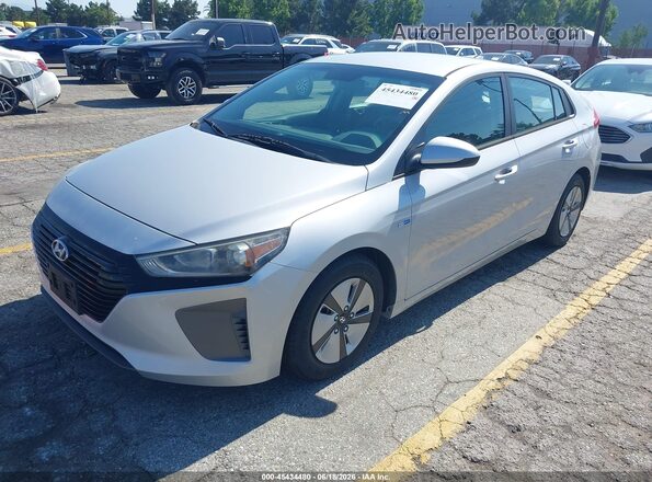 KMHC65LC7KU158566 2019 HYUNDAI IONIQ HYBRID Silver Vista tres cuartos delantera izquierda