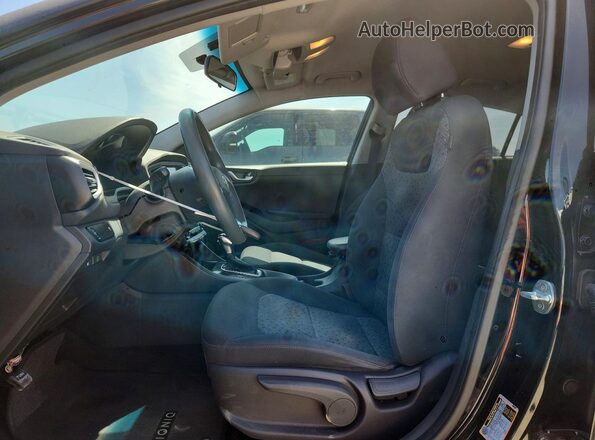 KMHC65LC7KU179868 2019 HYUNDAI IONIQ Черный Вид салона спереди