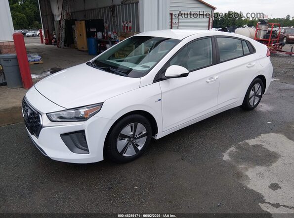 KMHC65LC7LU220341 2020 HYUNDAI IONIQ HYBRID White Front left
