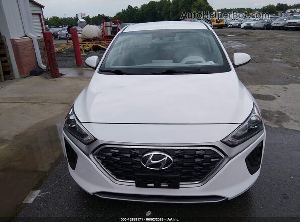 KMHC65LC7LU220341 2020 HYUNDAI IONIQ HYBRID White Front view