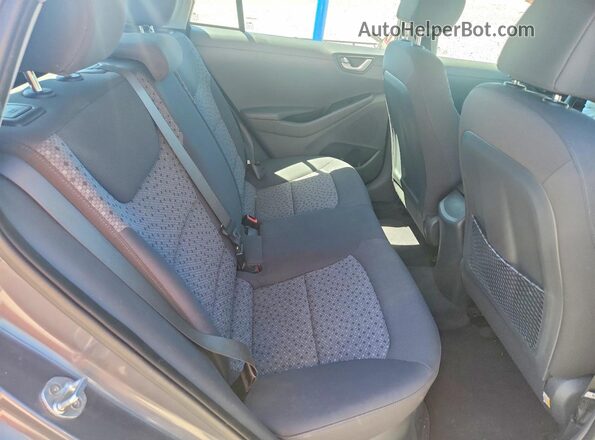 KMHC65LC8HU055410 2017 HYUNDAI IONIQ Charcoal Vista de los asientos traseros