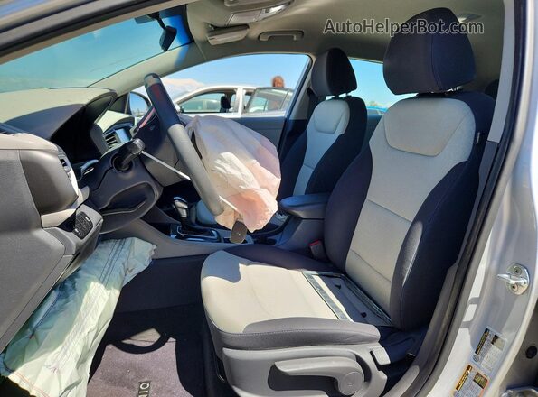 KMHC65LC9HU057277 2017 HYUNDAI IONIQ Silver Սալոնի դիմացի տեսք
