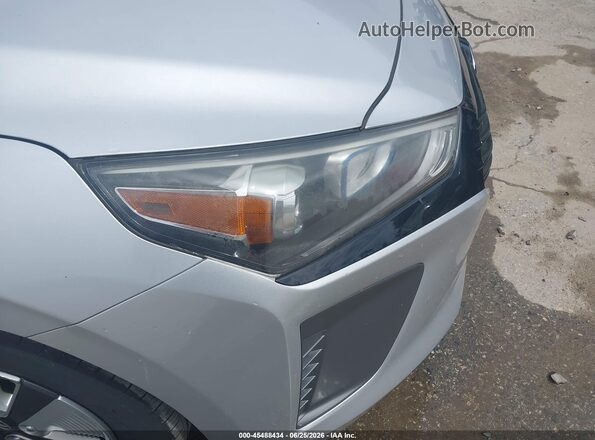 KMHC65LC9JU075218 2018 HYUNDAI IONIQ HYBRID Silver Вид задньої частини салону