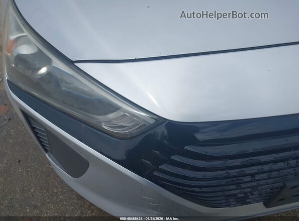 KMHC65LC9JU075218 2018 HYUNDAI IONIQ HYBRID Silver Вид щитка приладів