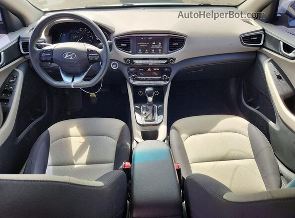 KMHC65LC9JU091080 2018 HYUNDAI IONIQ Silver Widok deski rozdzielczej