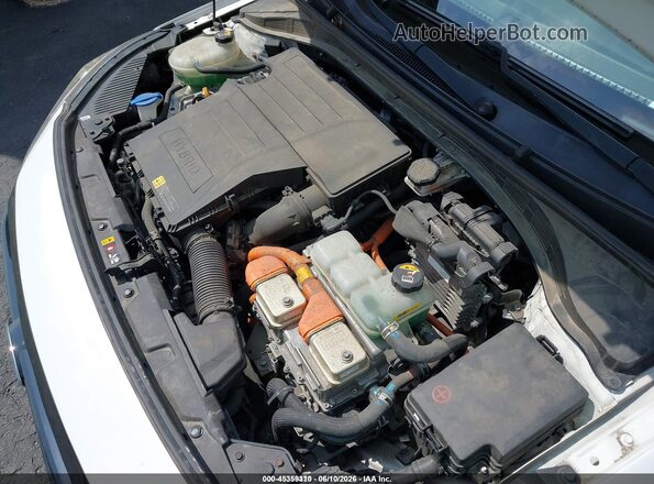 KMHC65LC9KU107974 2019 HYUNDAI IONIQ HYBRID White უკანა ხედი