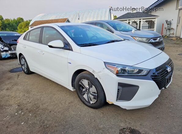 KMHC65LCXHU031450 2017 HYUNDAI IONIQ White Przód prawy