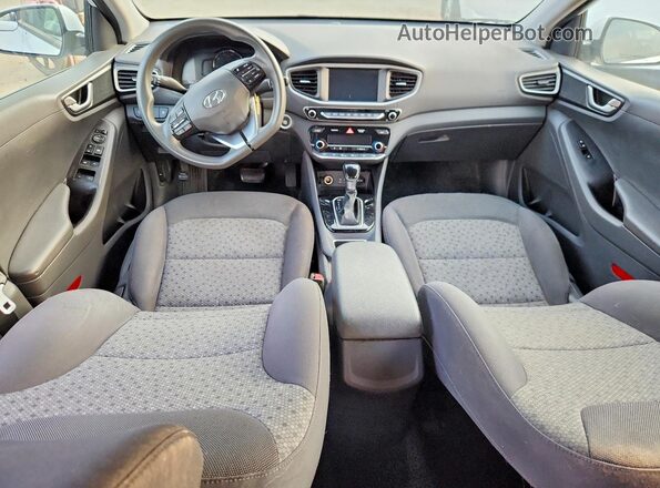 KMHC65LCXHU031450 2017 HYUNDAI IONIQ White Widok deski rozdzielczej