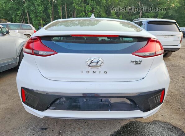 KMHC65LCXHU031450 2017 HYUNDAI IONIQ White Widok z tyłu