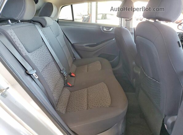 KMHC65LCXHU049866 2017 HYUNDAI IONIQ Silver Հետևի նստատեղերի տեսք