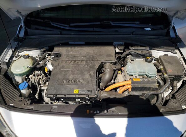 KMHC65LCXHU049866 2017 HYUNDAI IONIQ Silver Սալոնի հետևի տեսք