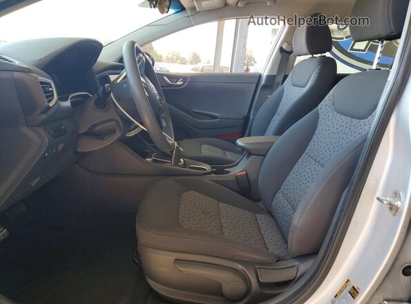 KMHC65LCXHU049866 2017 HYUNDAI IONIQ Silver Սալոնի դիմացի տեսք