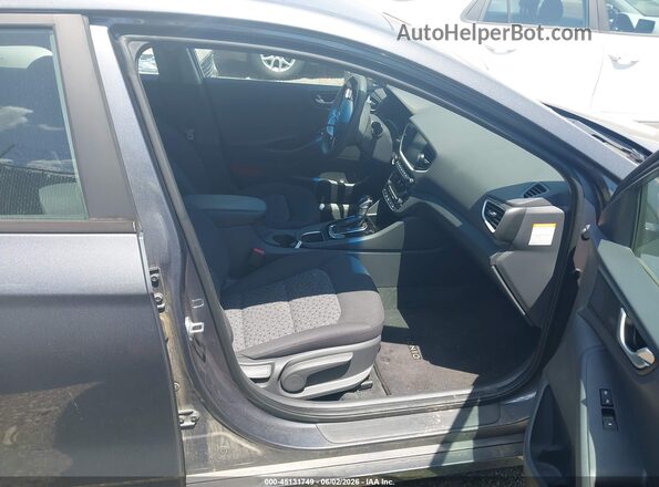 KMHC65LCXJU076023 2018 HYUNDAI IONIQ HYBRID Gray Widok wnętrza z przodu