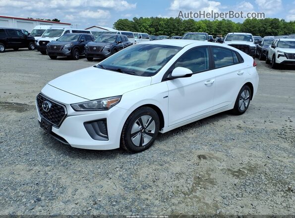 KMHC65LCXLU220317 2020 HYUNDAI IONIQ HYBRID White წინა მარცხენა ხედი სამი მეოთხედიდან