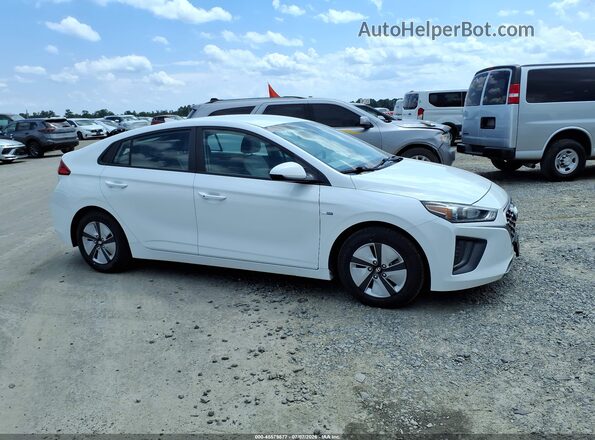 KMHC65LCXLU220317 2020 HYUNDAI IONIQ HYBRID White უკანა სალონის ხედი