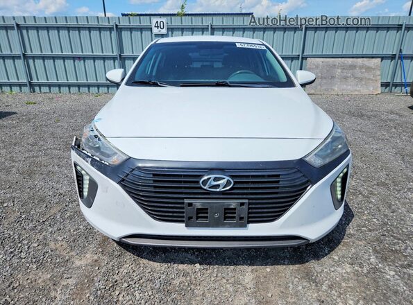 KMHC65LD1JU069759 2018 HYUNDAI IONIQ White Вид спереду