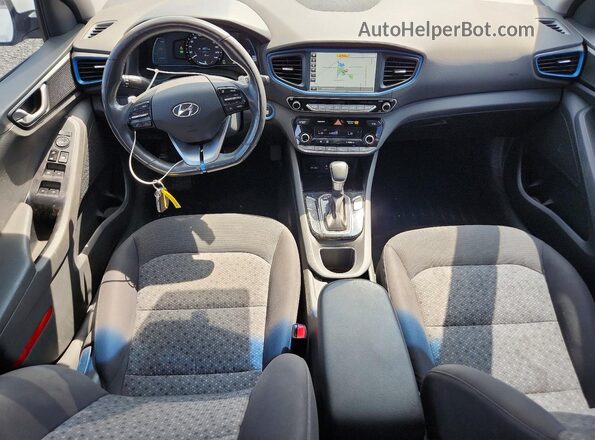 KMHC65LD1JU069759 2018 HYUNDAI IONIQ White Вид панелі приладів