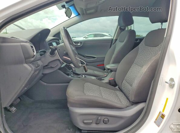 KMHC75LC1HU028756 2017 HYUNDAI IONIQ White Vista interior delantera