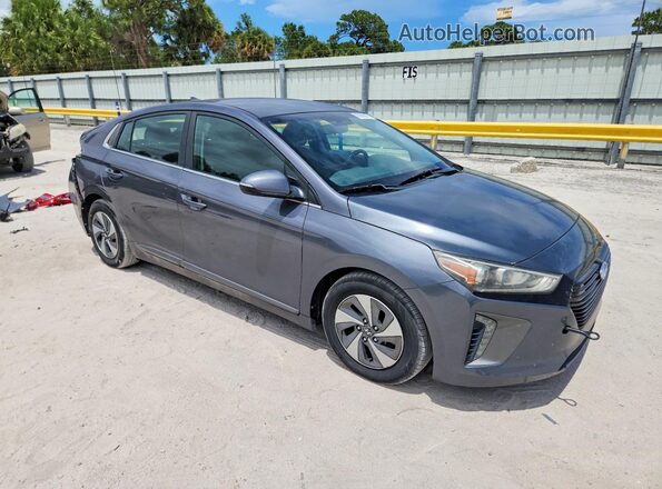 KMHC75LC3HU019010 2017 HYUNDAI IONIQ Gray Front right