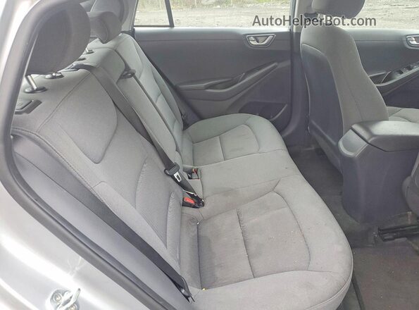 KMHC75LC4LU235652 2020 HYUNDAI IONIQ Silver Հետևի նստատեղերի տեսք
