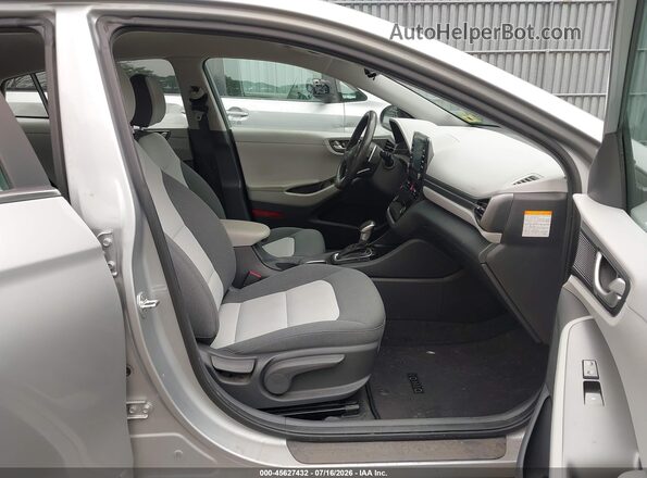 KMHC75LC7LU237475 2020 HYUNDAI IONIQ HYBRID Silver წინა სალონის ხედი