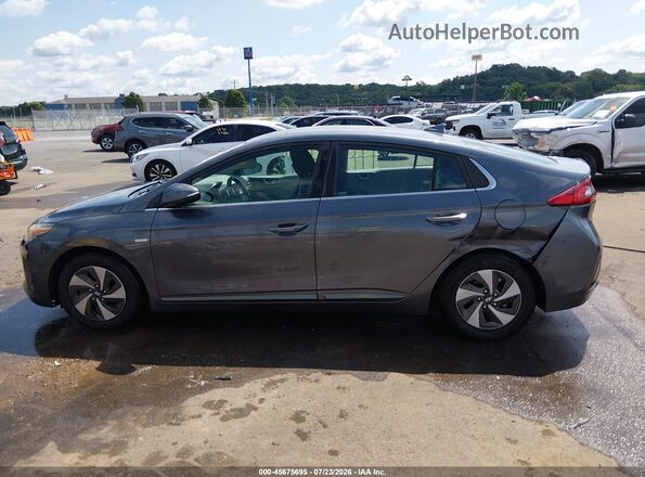 KMHC75LC8JU066782 2018 HYUNDAI IONIQ HYBRID Gray Вид спереду
