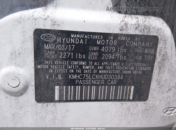 KMHC75LCXHU030344 2017 HYUNDAI IONIQ HYBRID White Widok komory silnika