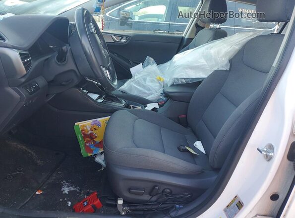 KMHC75LCXLU221139 2020 HYUNDAI IONIQ White Вид салону спереду